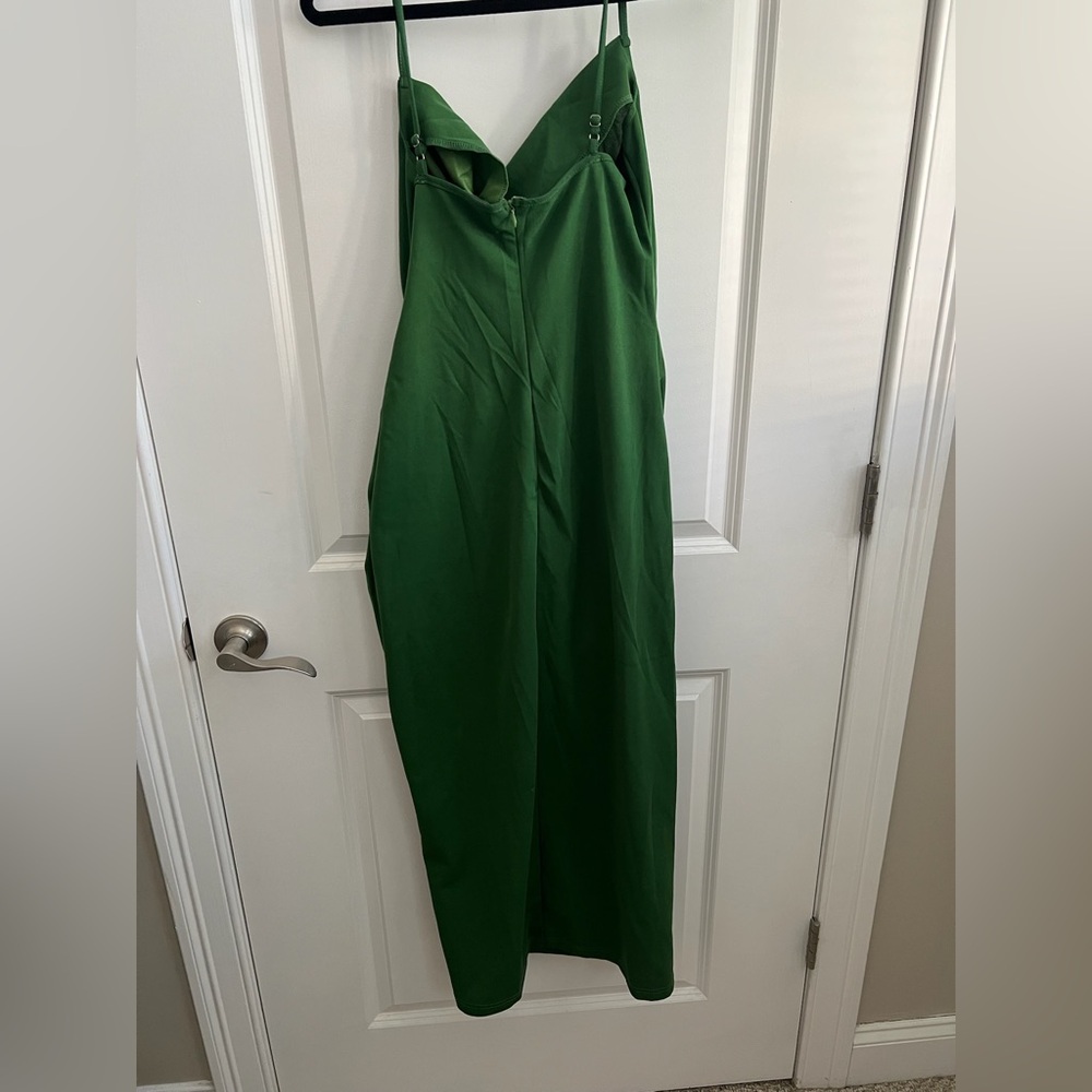 Cider Emerald Green Cowl Neck Ruched Midi Dress - Picture 2 of 2